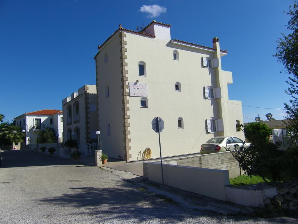 Hotel Filioppi Agios Kirykos  Exterior photo